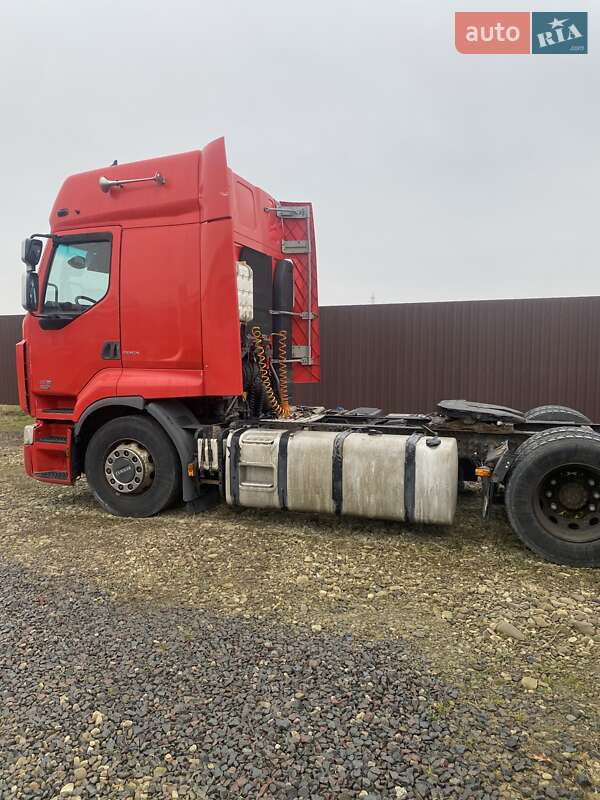 Тягач Renault Premium 2007 в Стрию