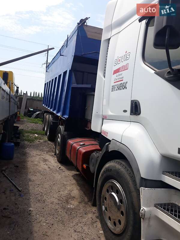 Самосвал Renault Premium 1999 в Лохвице