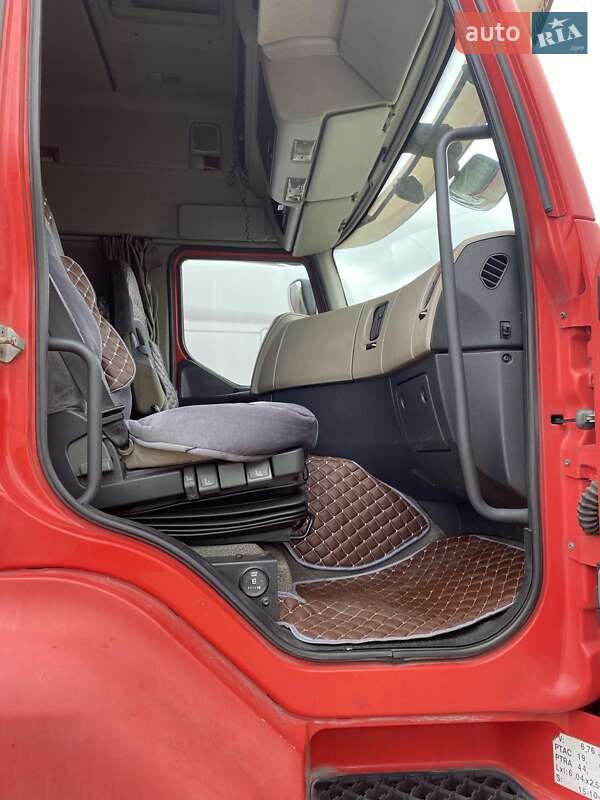 Тягач Renault Premium 2009 в Яворове