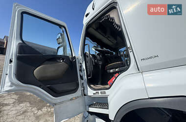 Тягач Renault Premium 2008 в 