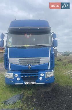 Тягач Renault Premium 2008 в Вараші