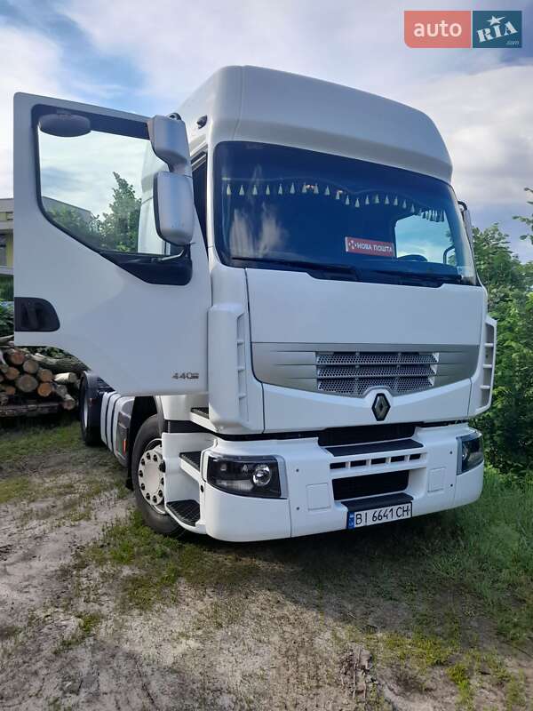 Тягач Renault Premium 2006 в Киеве