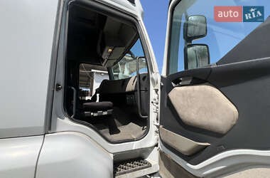 Тягач Renault Premium 2009 в 
