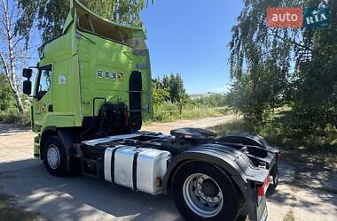Тягач Renault Premium 2013 в 
