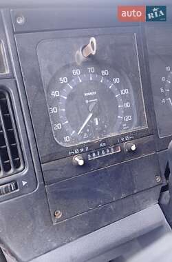 Тягач Renault Premium 2000 в 