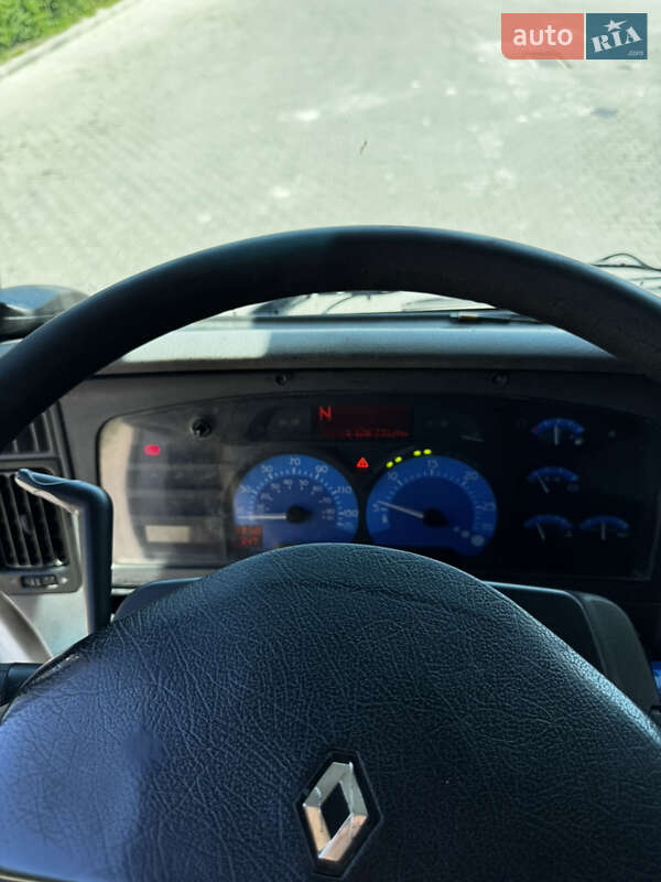 Автовоз Renault Premium 2005 в Черновцах