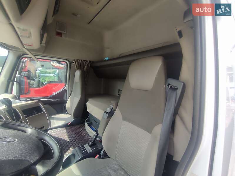 Тягач Renault Premium 2012 в Львові фото 3 Тягач Renault Premium 2012 в Львові