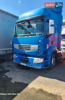 Тягач Renault Premium 2011 в 