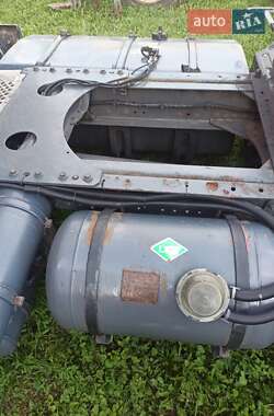 Тягач Renault Premium 1999 в 