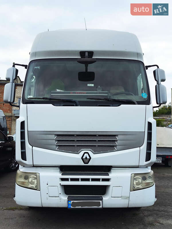 Тягач Renault Premium 2009 в 