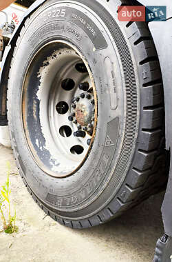 Тягач Renault Premium 2009 в 