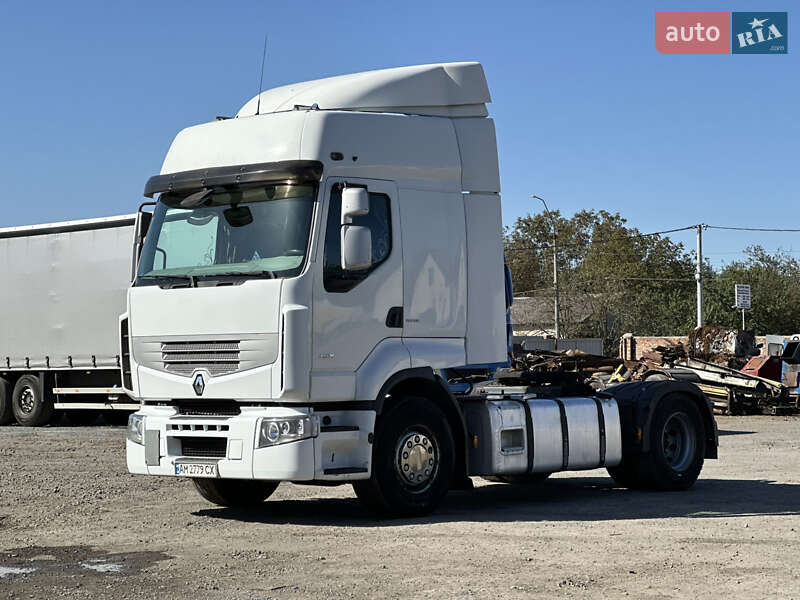 Тягач Renault Premium 2011 в 