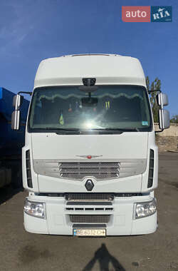 Тягач Renault Premium 2011 в 