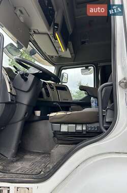 Тягач Renault Premium 2013 в 