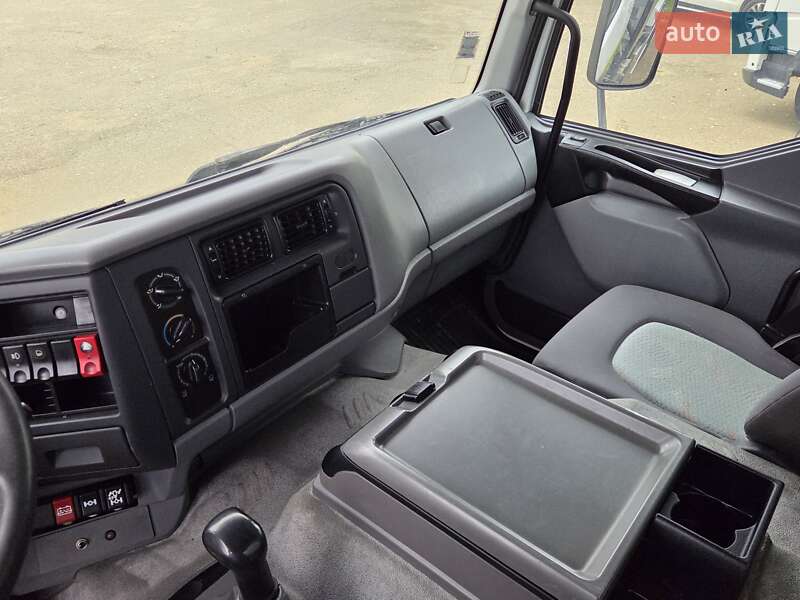 Бензовоз Renault Premium 2006 в Чернівцях