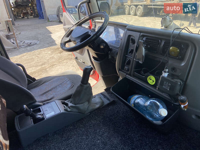 Тягач Renault Premium 2006 в Долине фото 17 Тягач Renault Premium 2006 в Долине