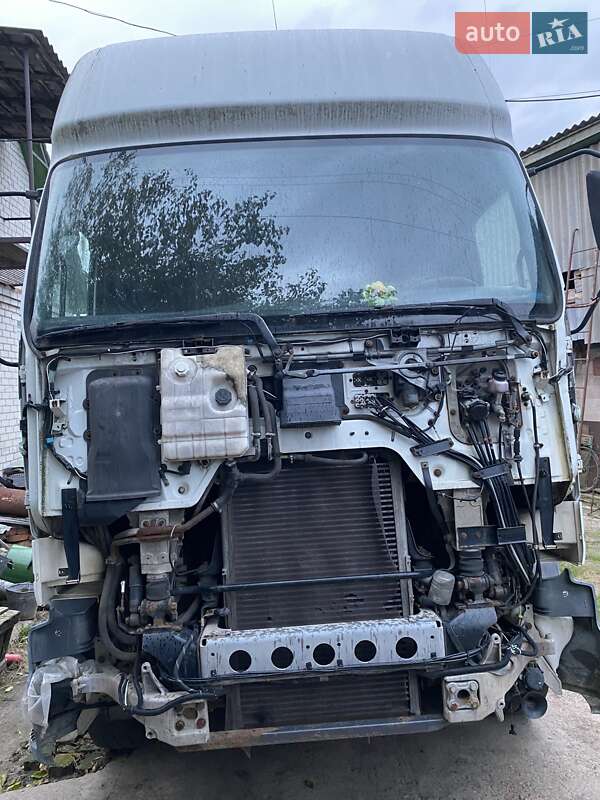 Тягач Renault Premium 2000 в Чернигове