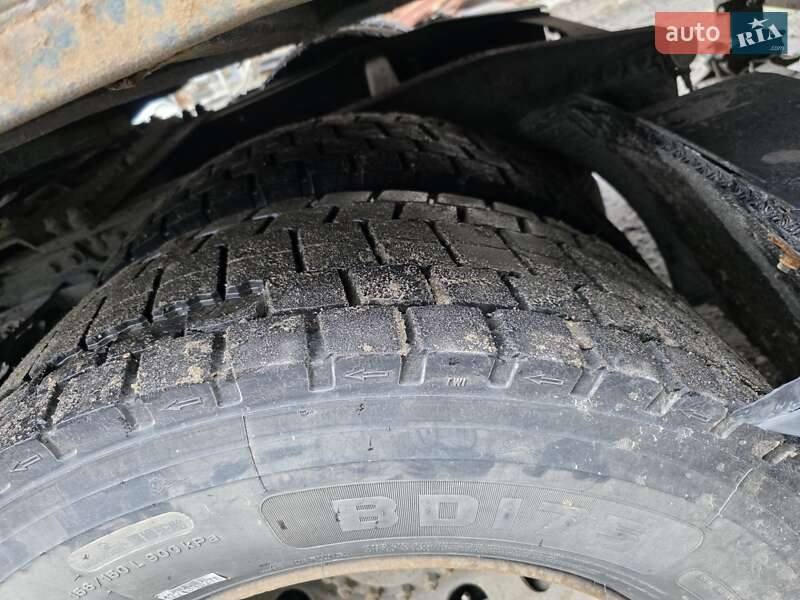 Контейнеровоз Renault Premium 2011 в Жашківу