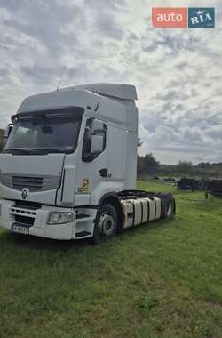 Тягач Renault Premium 2010 в Великом Дальнике