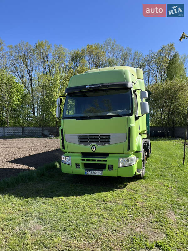 Тягач Renault Premium 2011 в Жашкове