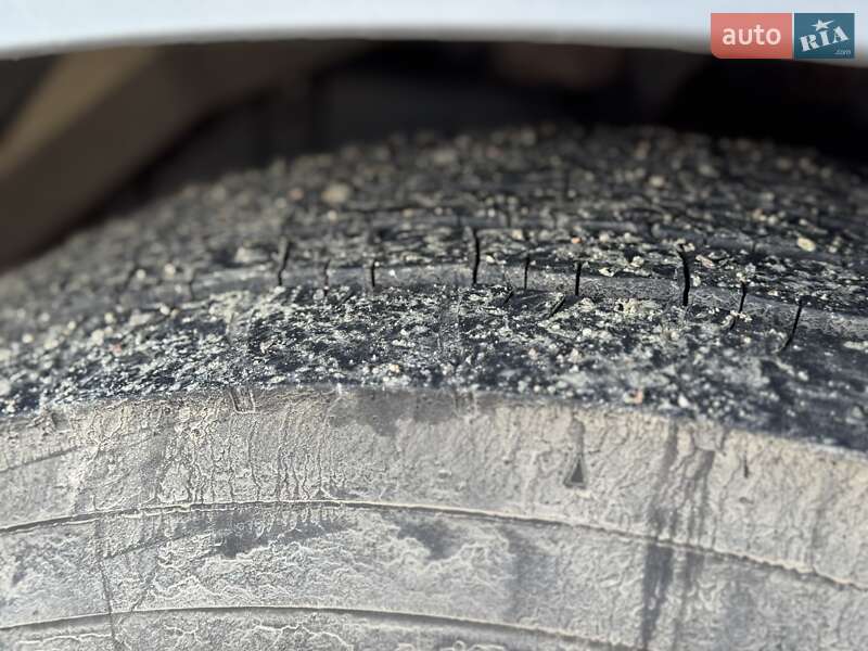 Тягач Renault Premium 2006 в Сарнах