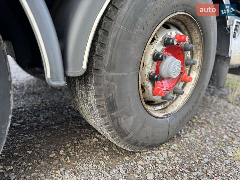 Тягач Renault Premium 2006 в Сарнах