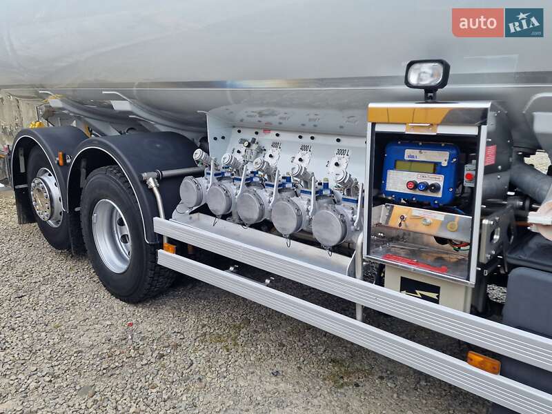 Бензовоз Renault Premium 2013 в Черновцах