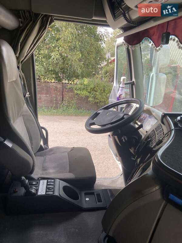 Тягач Renault Premium 2011 в Помошной