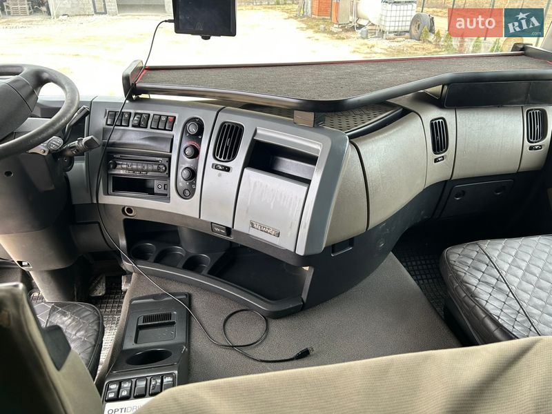 Тягач Renault Premium 2013 в Яворове