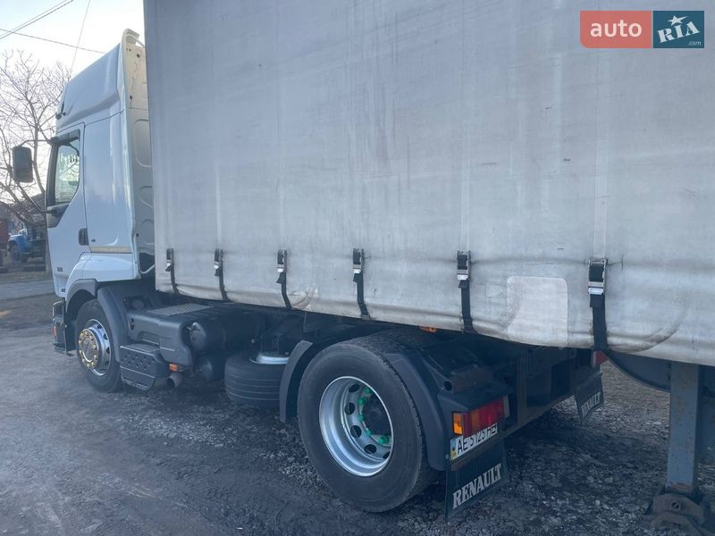 Тягач Renault Premium 2004 в Губинихи