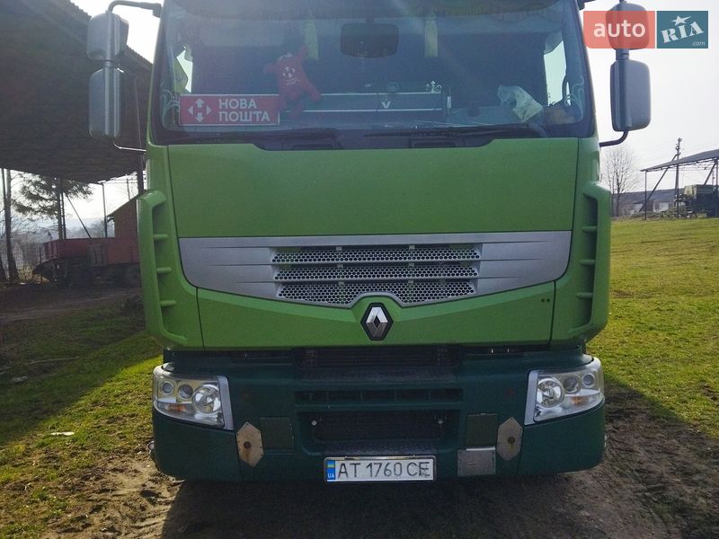 Тягач Renault Premium 2009 в Рогатине