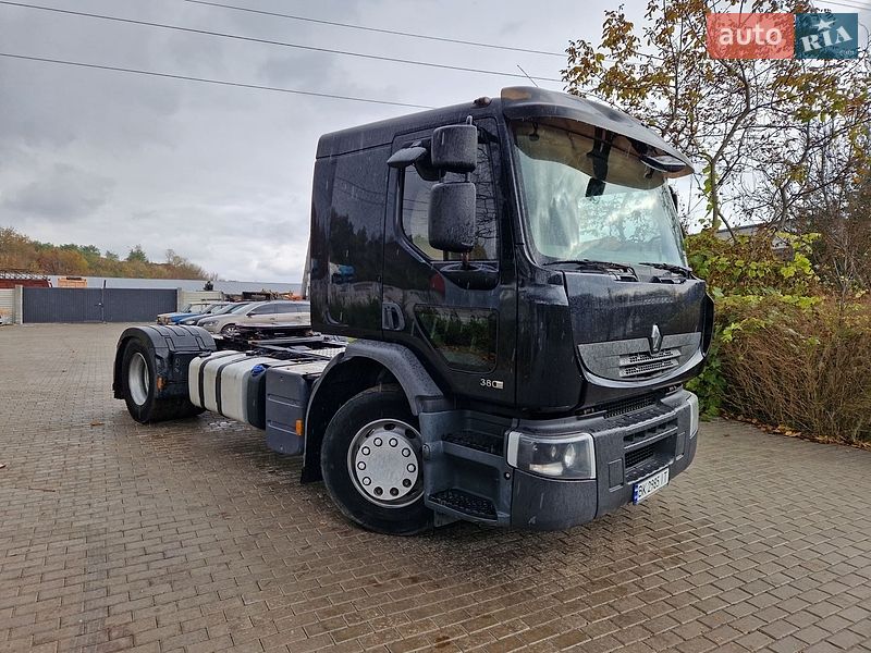 Тягач Renault Premium 2011 в Ровно