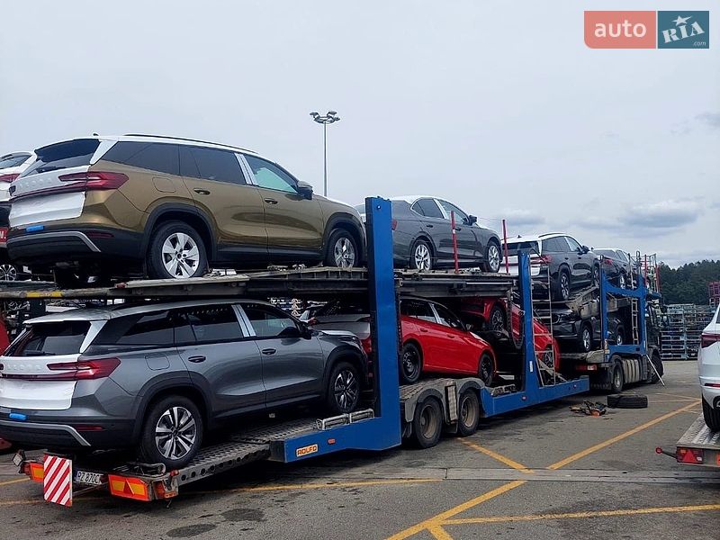 Автовоз Renault Premium 2011 в Бурштыне