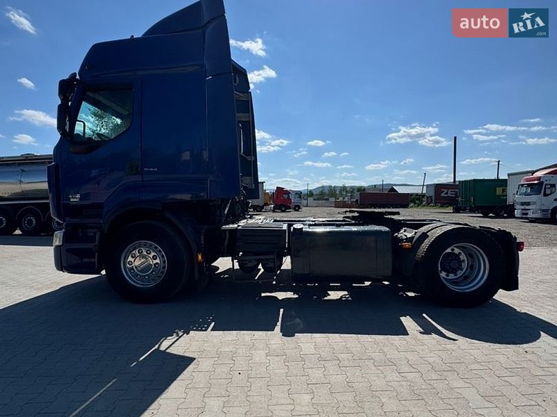 Тягач Renault Premium 2007 в Долине
