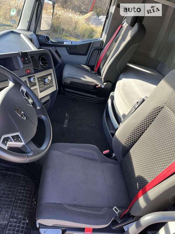 Тягач Renault Range T/T-Series  2015 в Львові