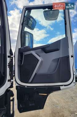 Тягач Renault Range T/T-Series  2014 в 