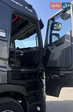 Тягач Renault Range T/T-Series  2013 в 