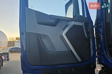 Тягач Renault Range T/T-Series  2015 в 