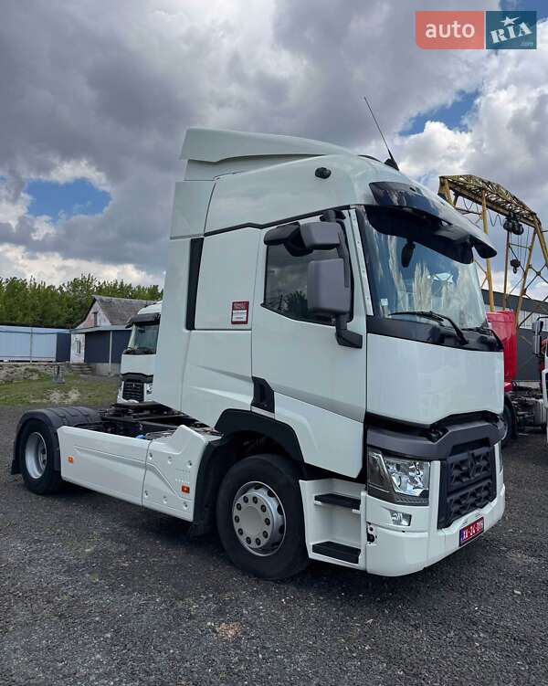 Тягач Renault Range T/T-Series  2015 в Володимирі