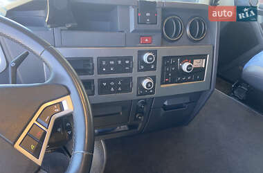 Тягач Renault Range T/T-Series  2015 в 
