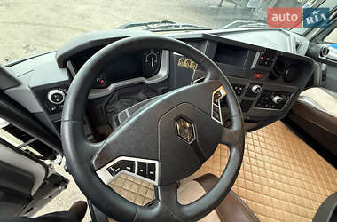 Тягач Renault Range T/T-Series  2014 в 