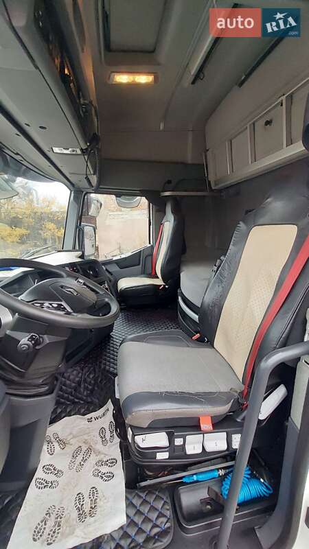 Тягач Renault Range T/T-Series  2014 в Ровно