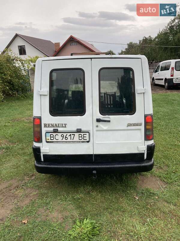 Минивэн Renault Rapid 1996 в Судовой Вишне