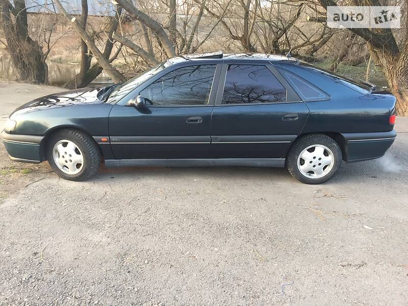 Хэтчбек Renault Safrane 1998 в Ровно фото 8 Хэтчбек Renault Safrane 1998 в Ровно