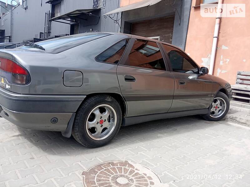 Хэтчбек Renault Safrane 1995 в Львове