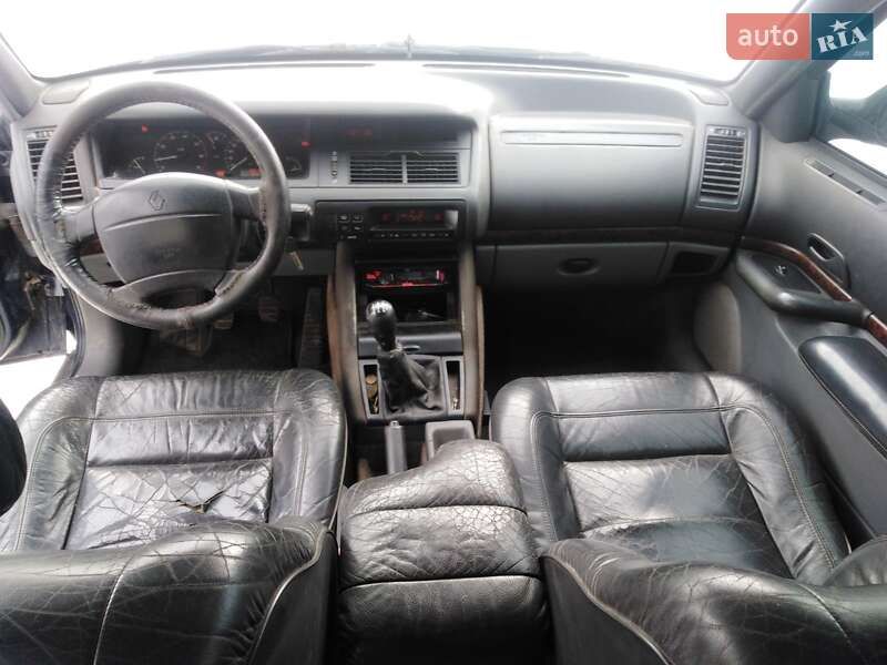 Ліфтбек Renault Safrane 1999 в Івано-Франківську