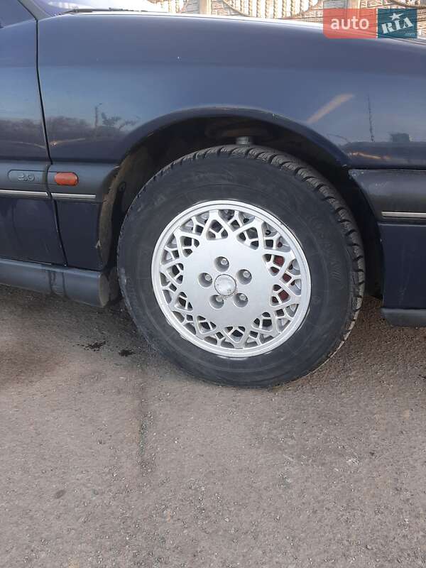 Ліфтбек Renault Safrane 1999 в Івано-Франківську