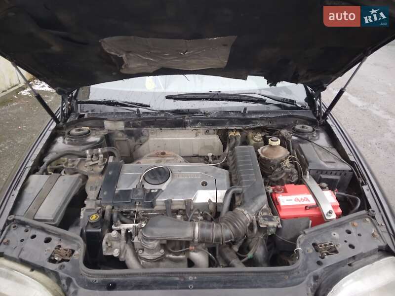 Лифтбек Renault Safrane 1992 в Виннице