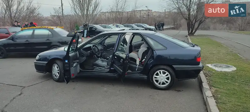 Лифтбек Renault Safrane 1997 в 
