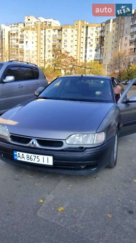 Renault Safrane 1995